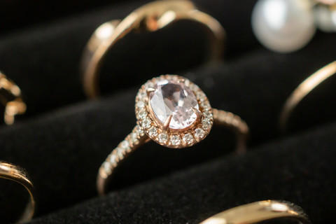 璀璨華章 首飾手鐲素材與珠寶首飾零售的藝術與商業交響